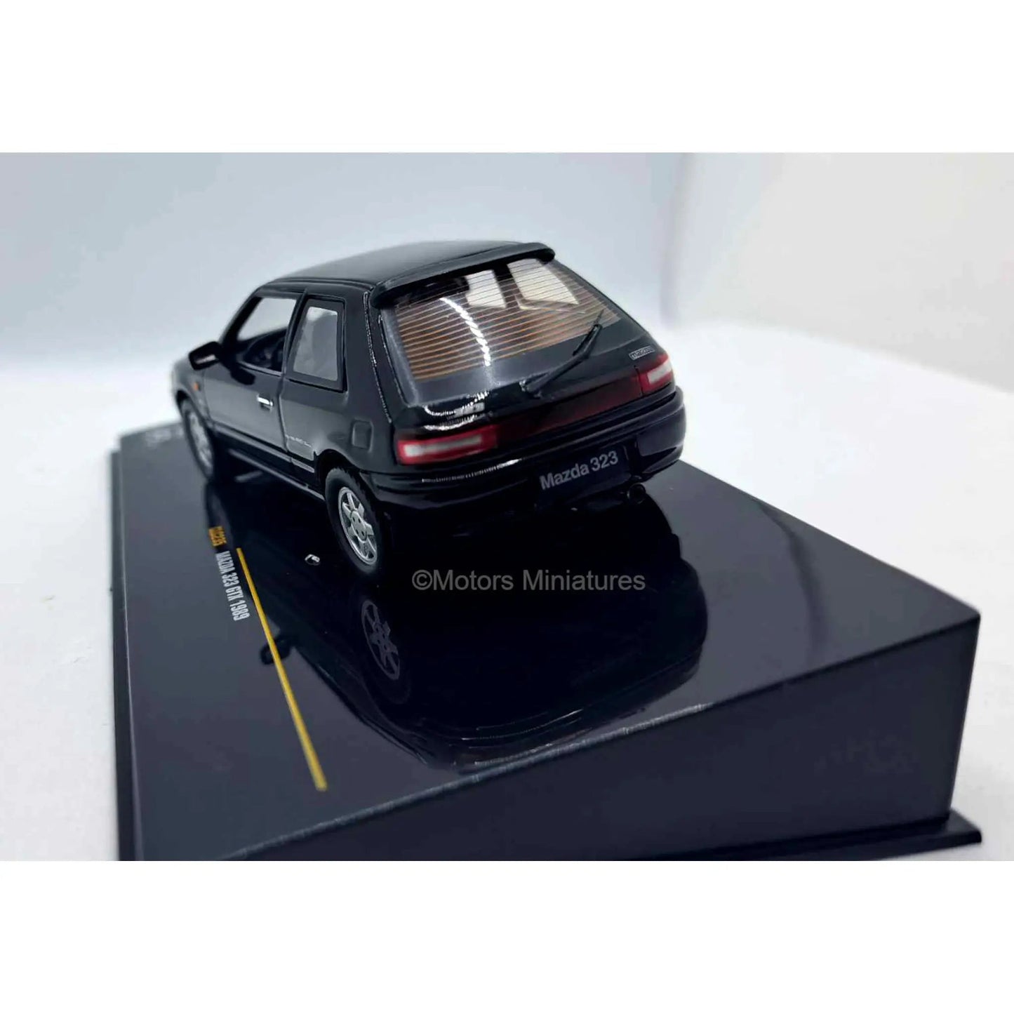 Mazda 323 GTX 1989 Black IXO Models 1/43 - CLC235