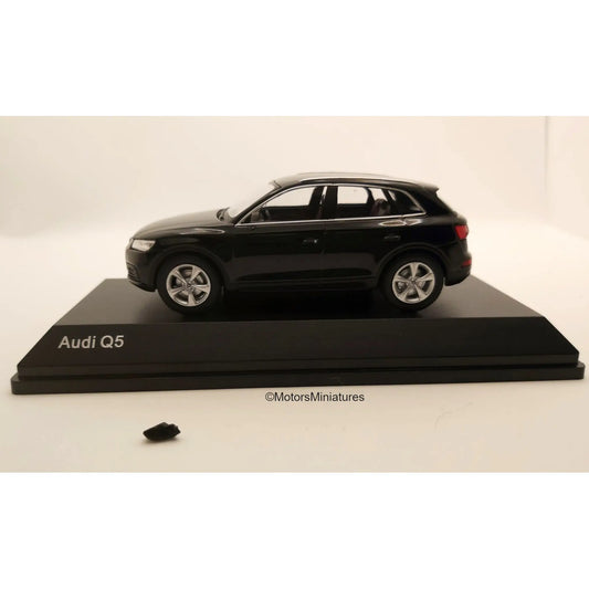 Audi Q5 noir 2017 iScale 1/43 | Motors Miniatures