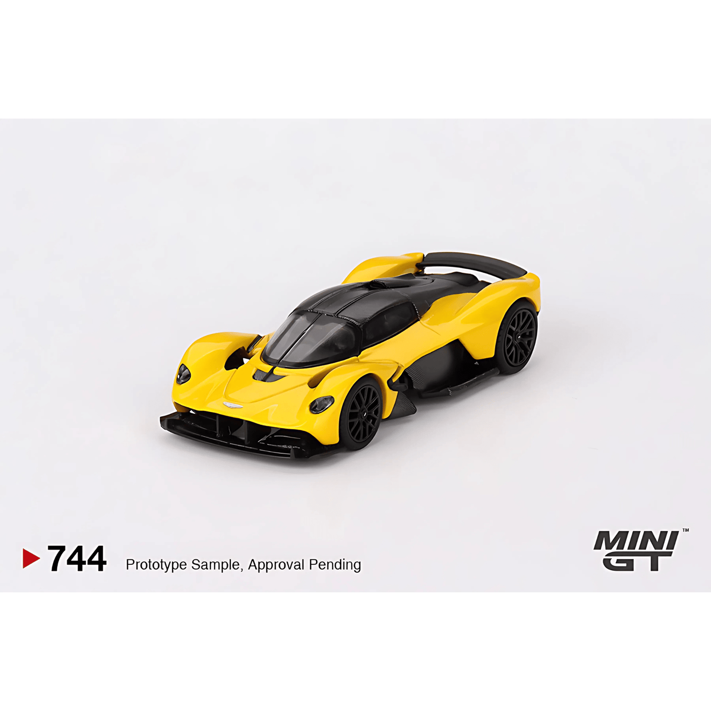 Aston Martin Valkyrie Sunburst Yellow LHD Mini GT 1/64 - MGT00744 - L