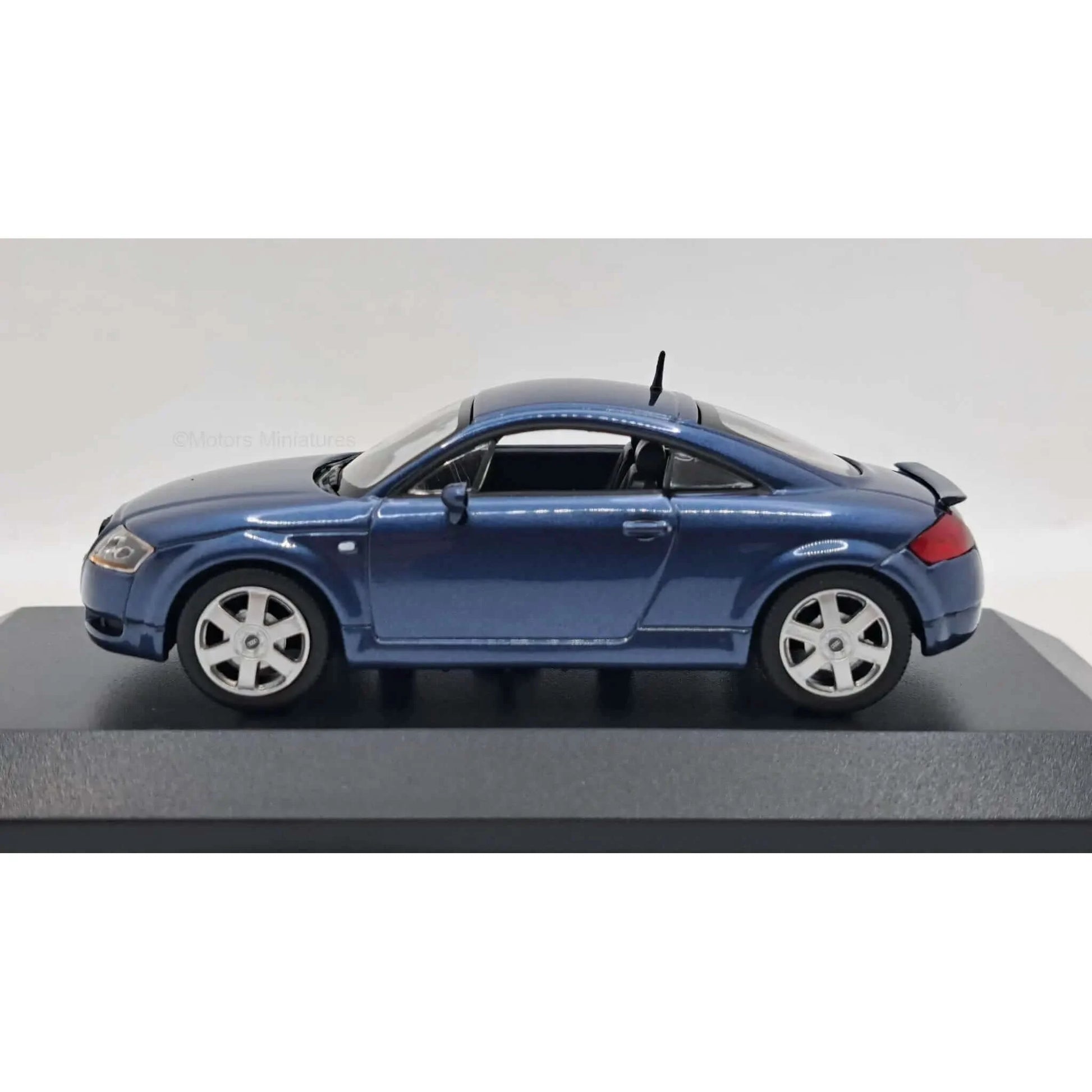 Audi TT Coupe bleu métallisé Maxichamps 1/43 | Motors Miniatures
