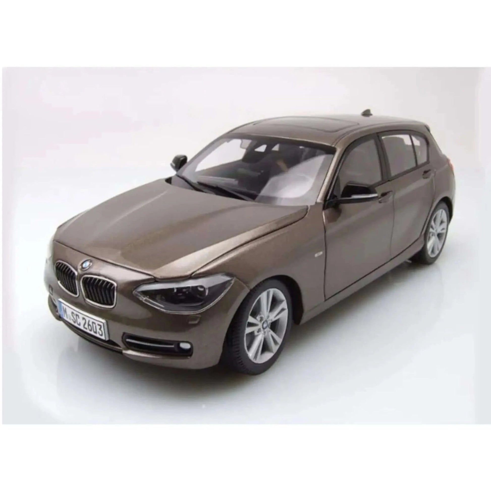 BMW serie 1 (F20) 2010 sparkling bronze Paragon 1/18 - para97006