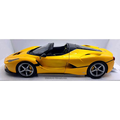 Ferrari Laferrari Aperta 2016 Giallo Tristrato BBR 1/18 | Motors Miniatures