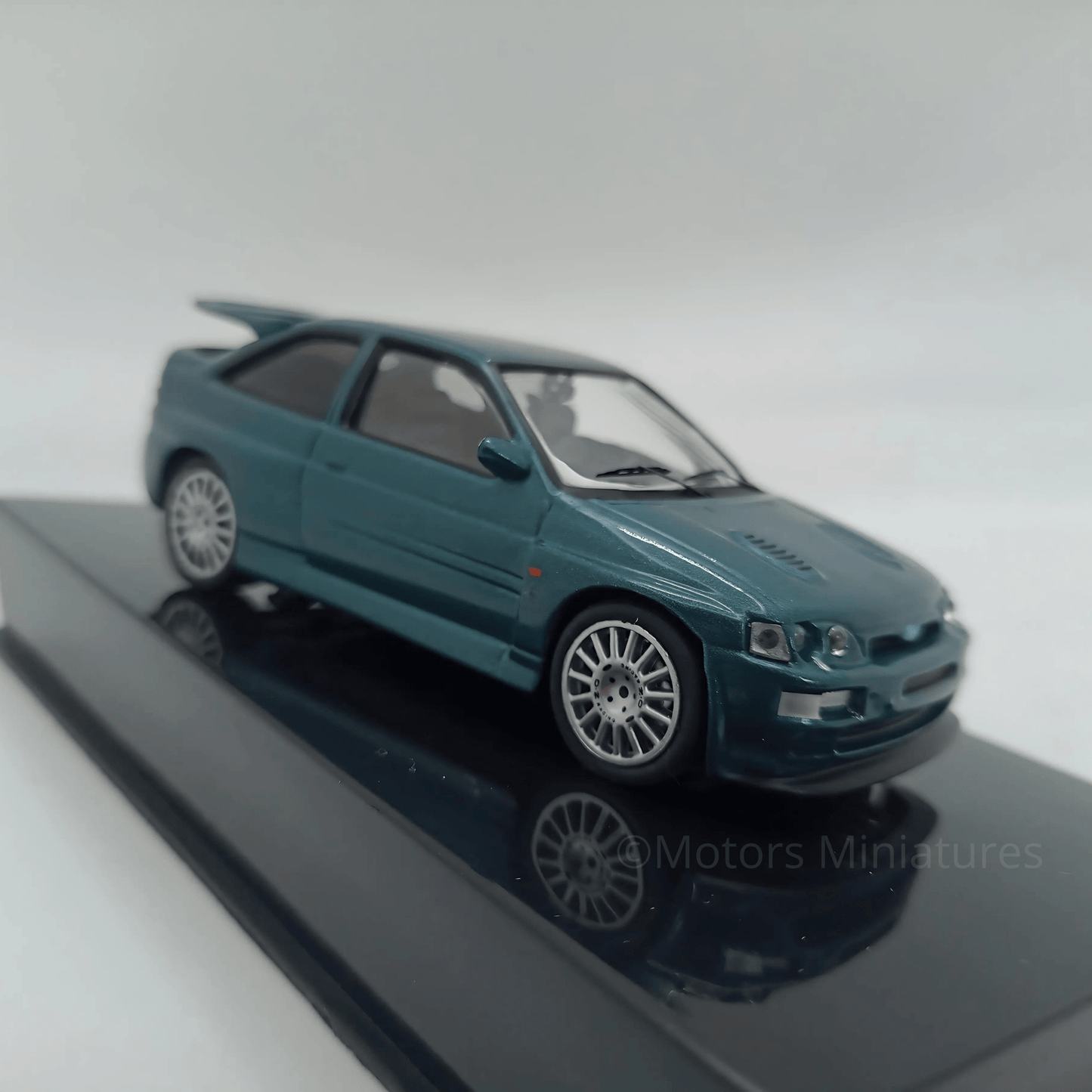 Ford Escort RS Cosworth 1994 Metallic Green Ixo Models 1/43 - MOC324.22