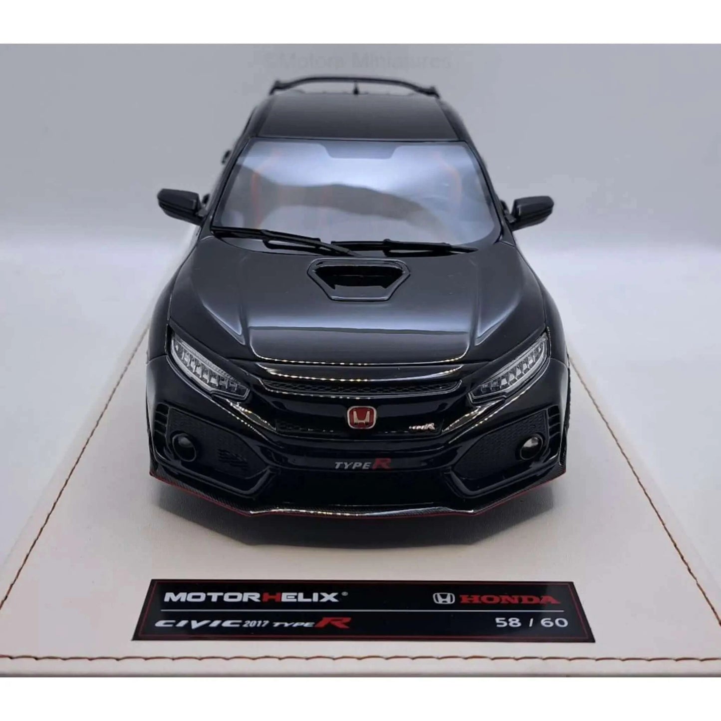 Honda Civic Type-R FK8 LHD 2017 Motorhelix 1/18 | Motors Miniatures