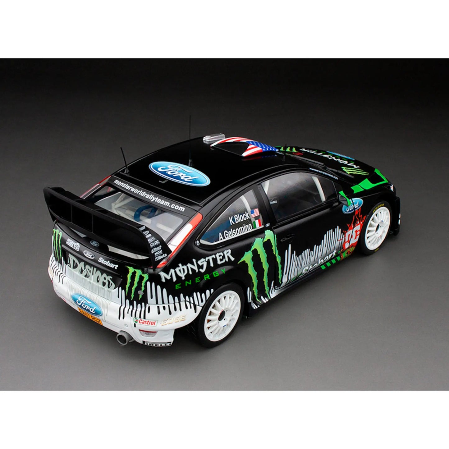Ken Block WRC Ford Focus RS Rally day Show at Castle Combe Circuit 2010 SunStar 1/18 | Motors Miniatures
