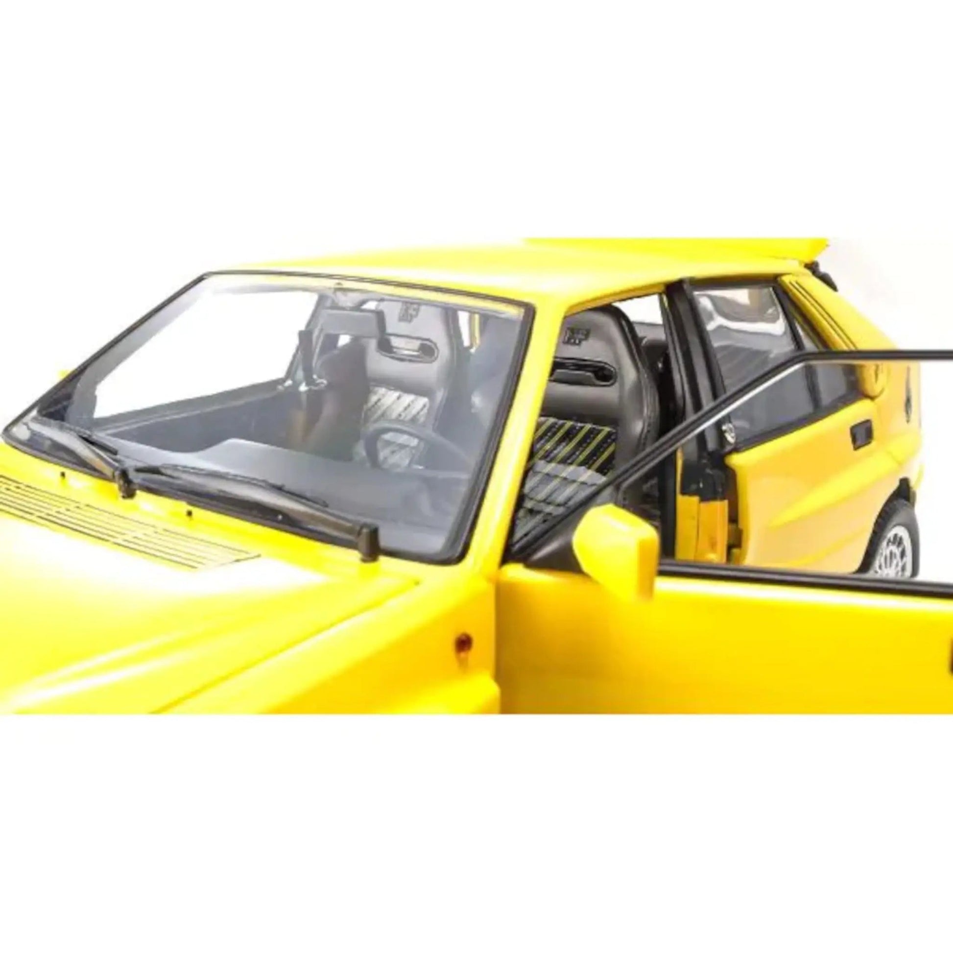 Lancia Delta HF Integrale jaune gialla Kyosho 1/18 - kyo8343y