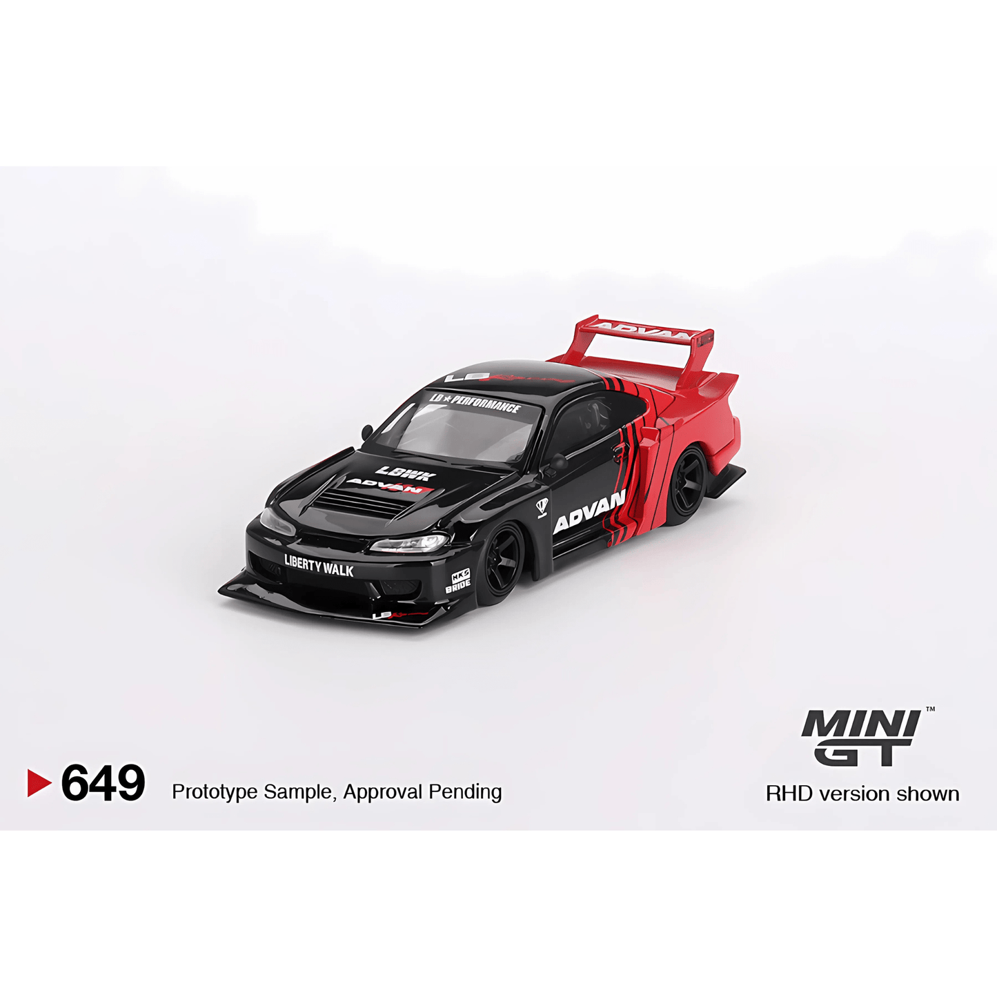 Nissan LB - Super Silhouette S15 Silvia ADVAN Mini GT 1/64 - MGT00649 - R