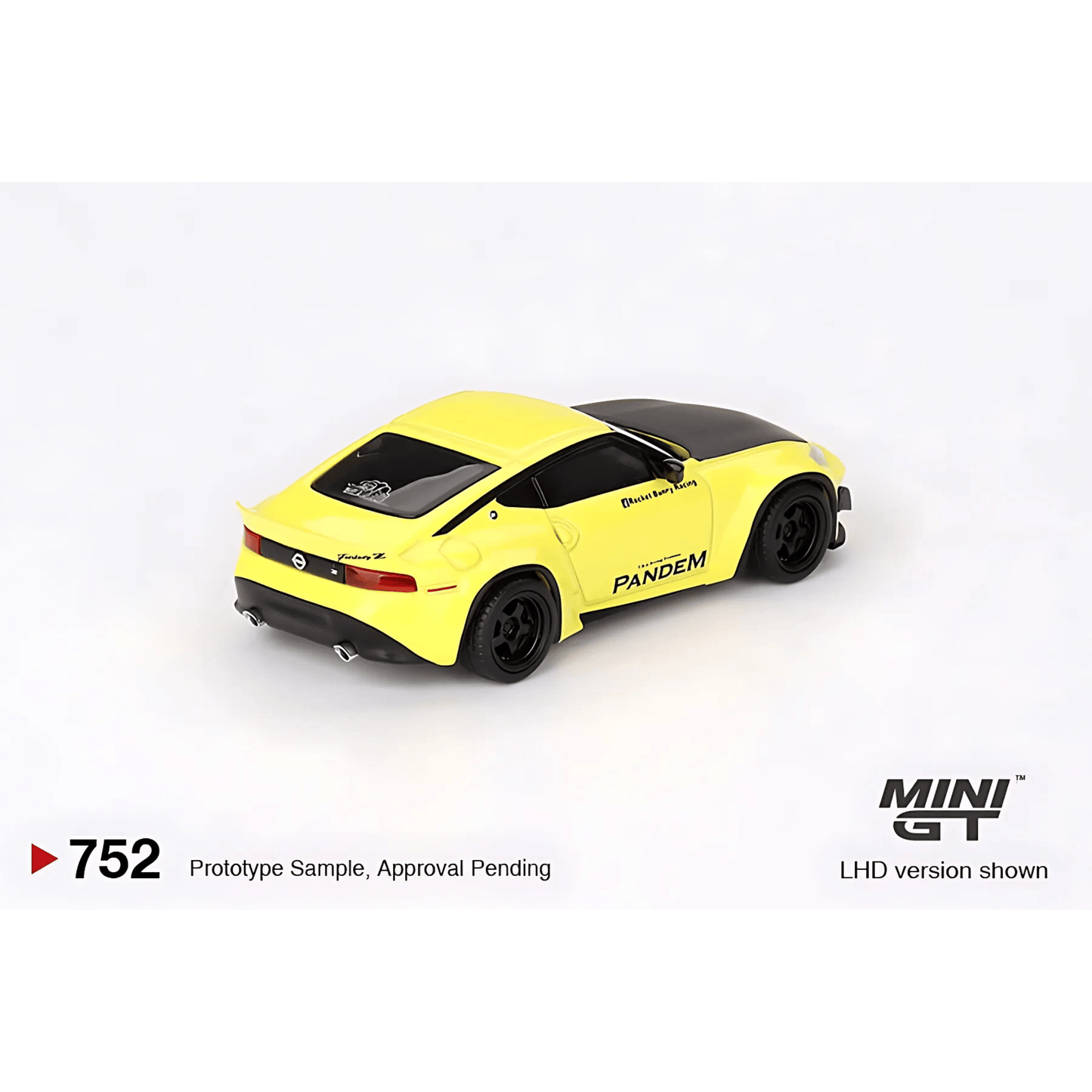 Nissan Z Pandem Ikazuchi Yellow LHD Mini GT 1/64 - MGT00752 - L